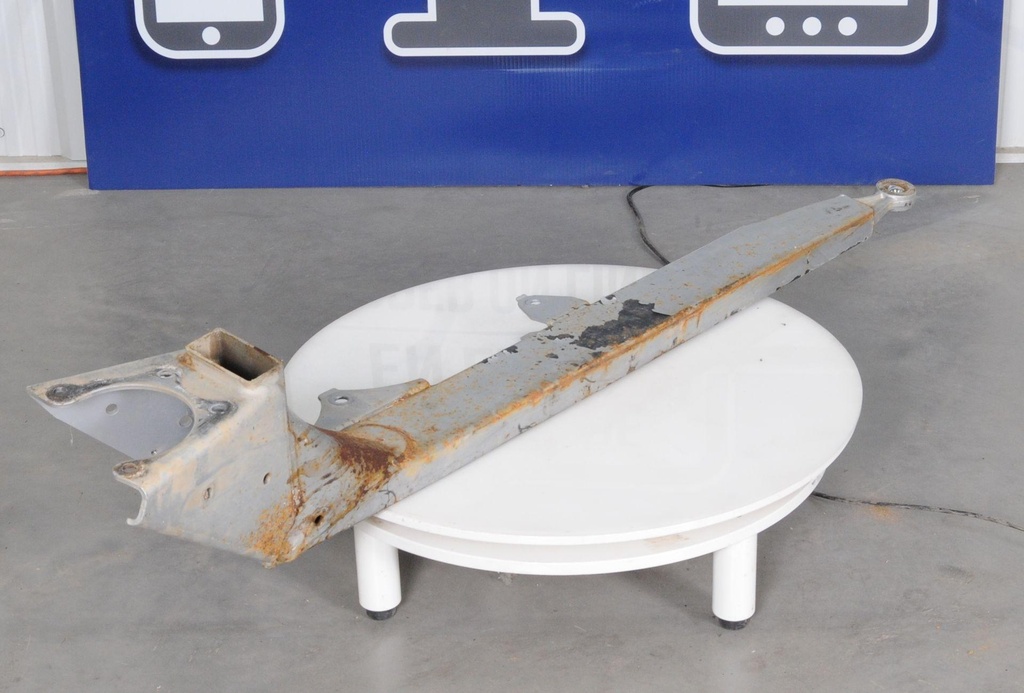 REAR TRAILING ARM, RIGHT SIDE,