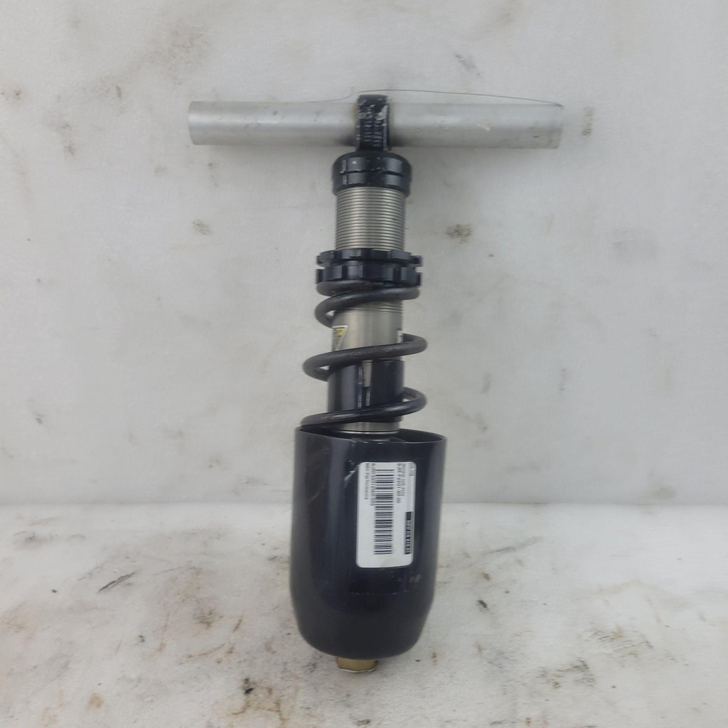 8JRF22012000-002