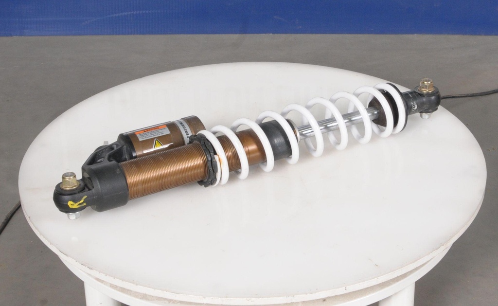 8KPF330E0000-00302.jpg