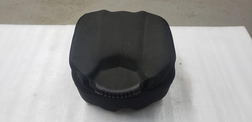 Water-Resistant Rear R 05%