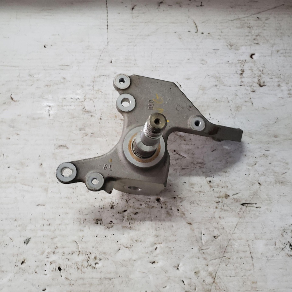 Knuckle, Steering - Le 20%