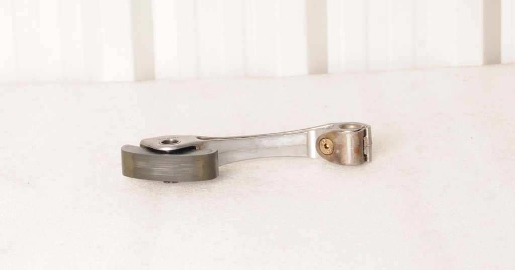 CHAIN TENSIONER