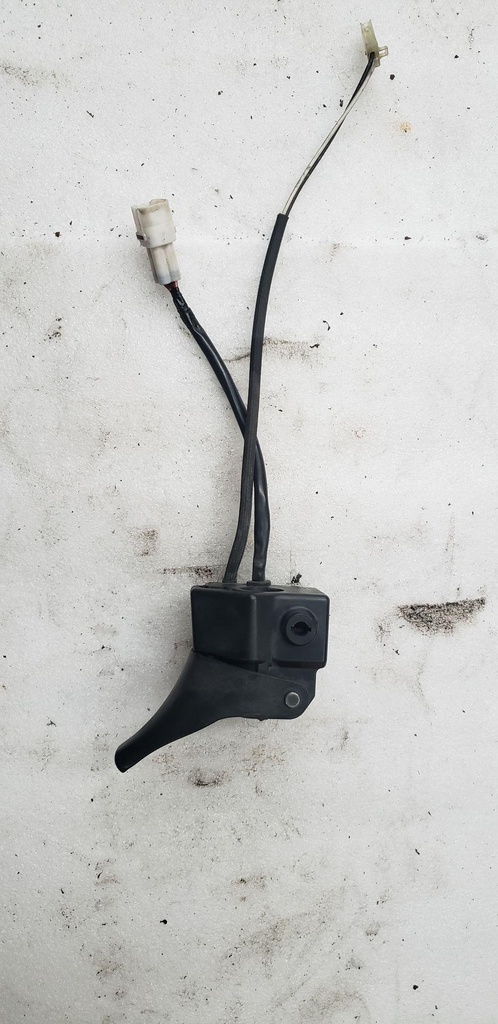 LEVER HOLDER ASSY (RIGHT) - YAMAHA - 8KX-82720-00-00 yamaha