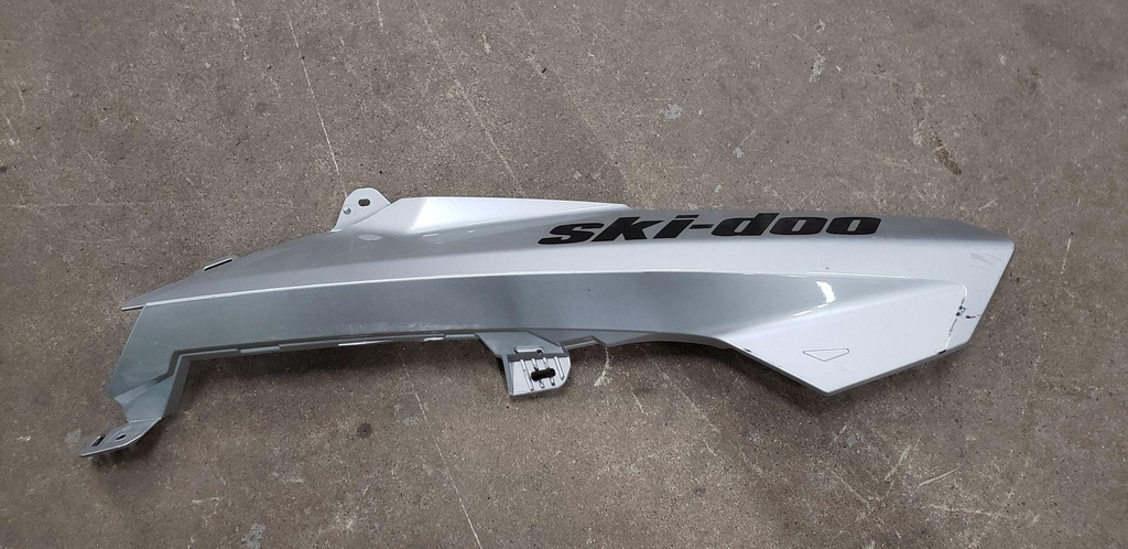 RH FRONT HOOD - 517306854 SKI DOO