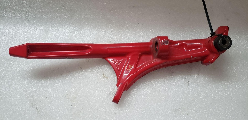 Knuckle, Steering 1 - 8KU-F3511-10-00 YAMAHA