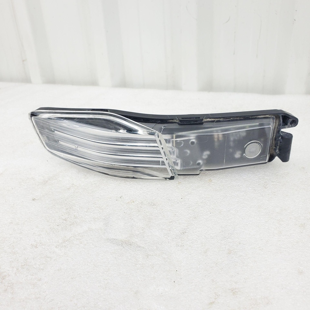 lh front position light