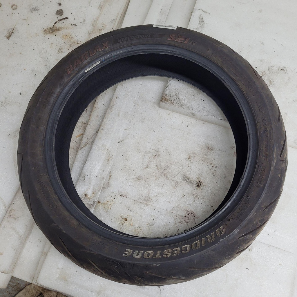pneu160/60zr17m/c