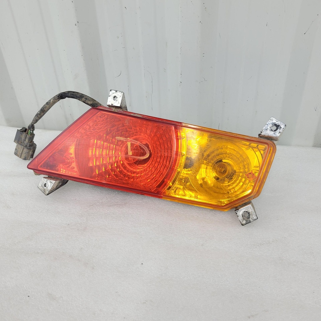 tail light,rh