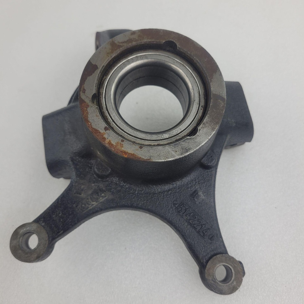 knuckle, front, left