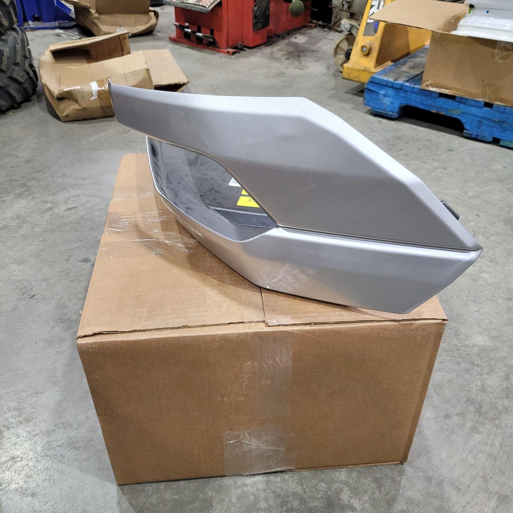 (new ref. 705015672 ) Hyper Silver, RH Front Fender