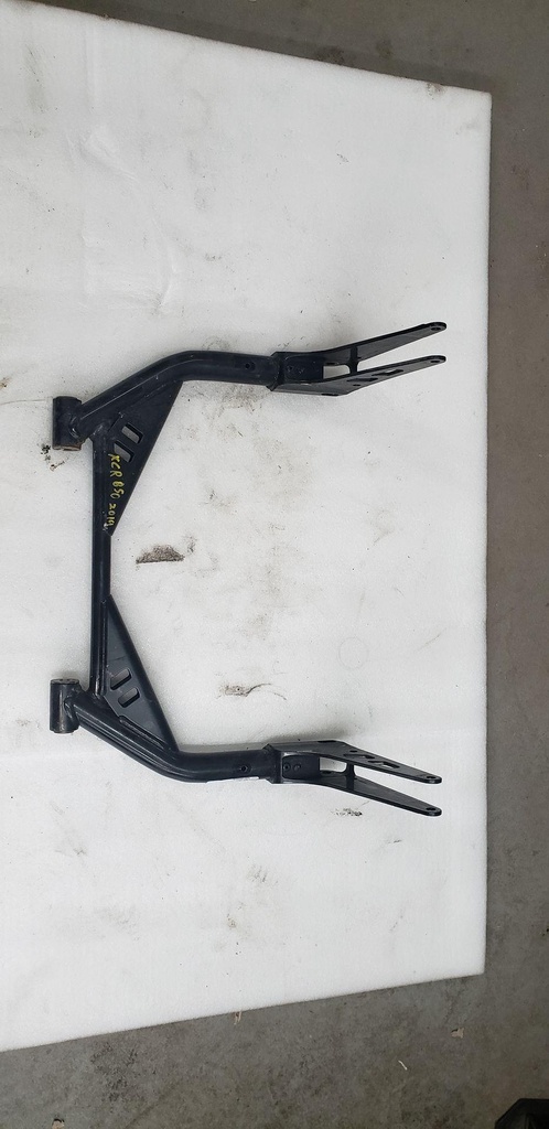 ASM-REAR PIVOT BLK [IN 05%
