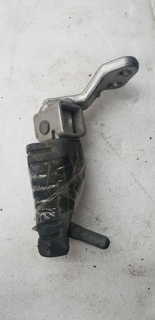 HOLDER-STEP,FR,RH,F.S. 40%