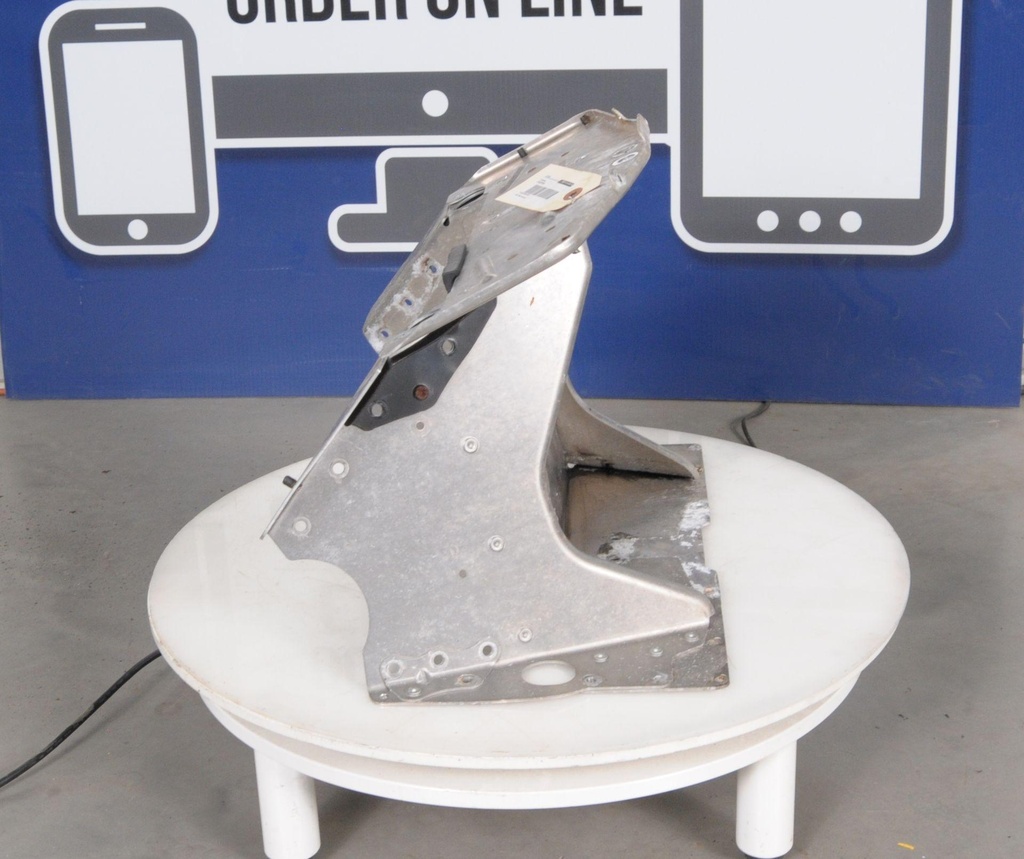 518327495-00204.jpg