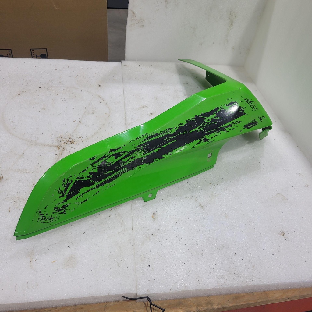 Fender, Front - Right