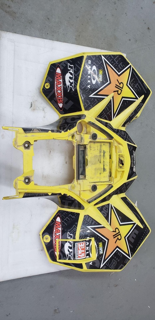 FENDER, REAR (YELLOW) - 63111-45G02-YU1 SUZUKI