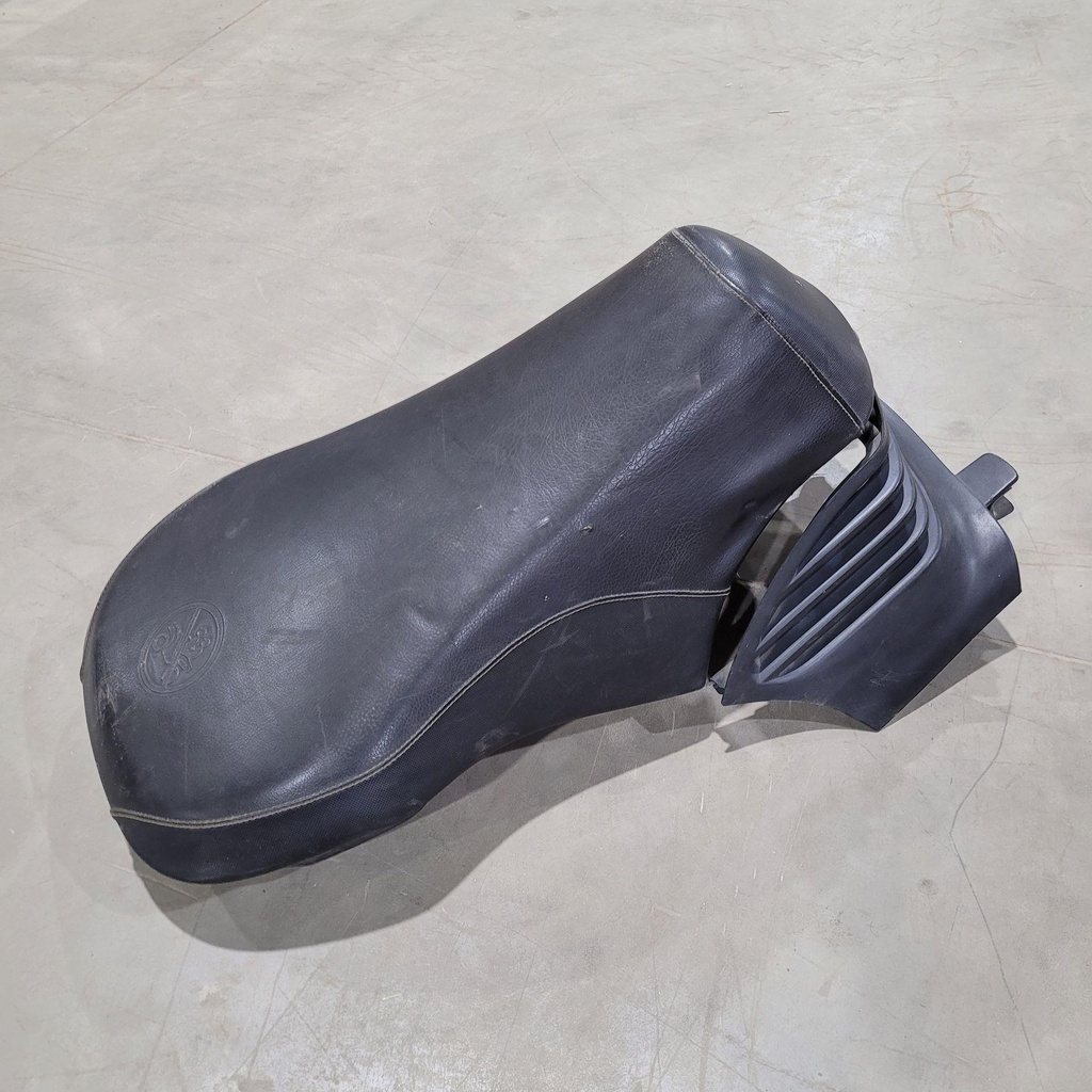 Seat Ass'y 7423/7424 (XT- - 708000039