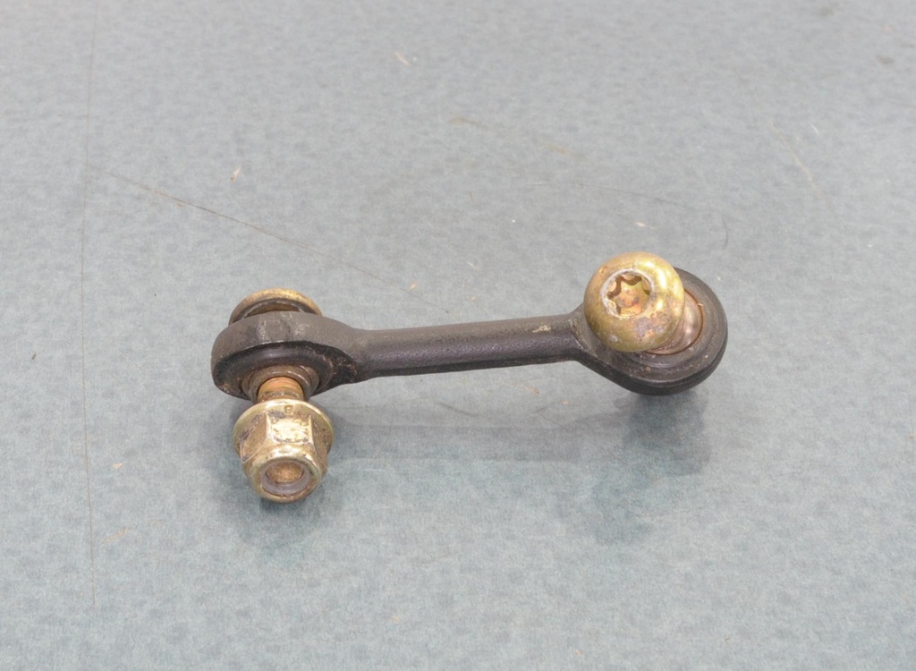 8JPF386F0000-00502.jpg