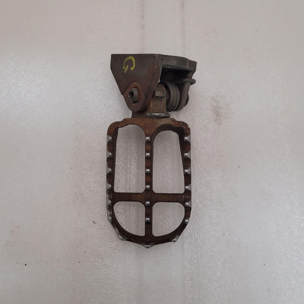 5XC27421M200-001