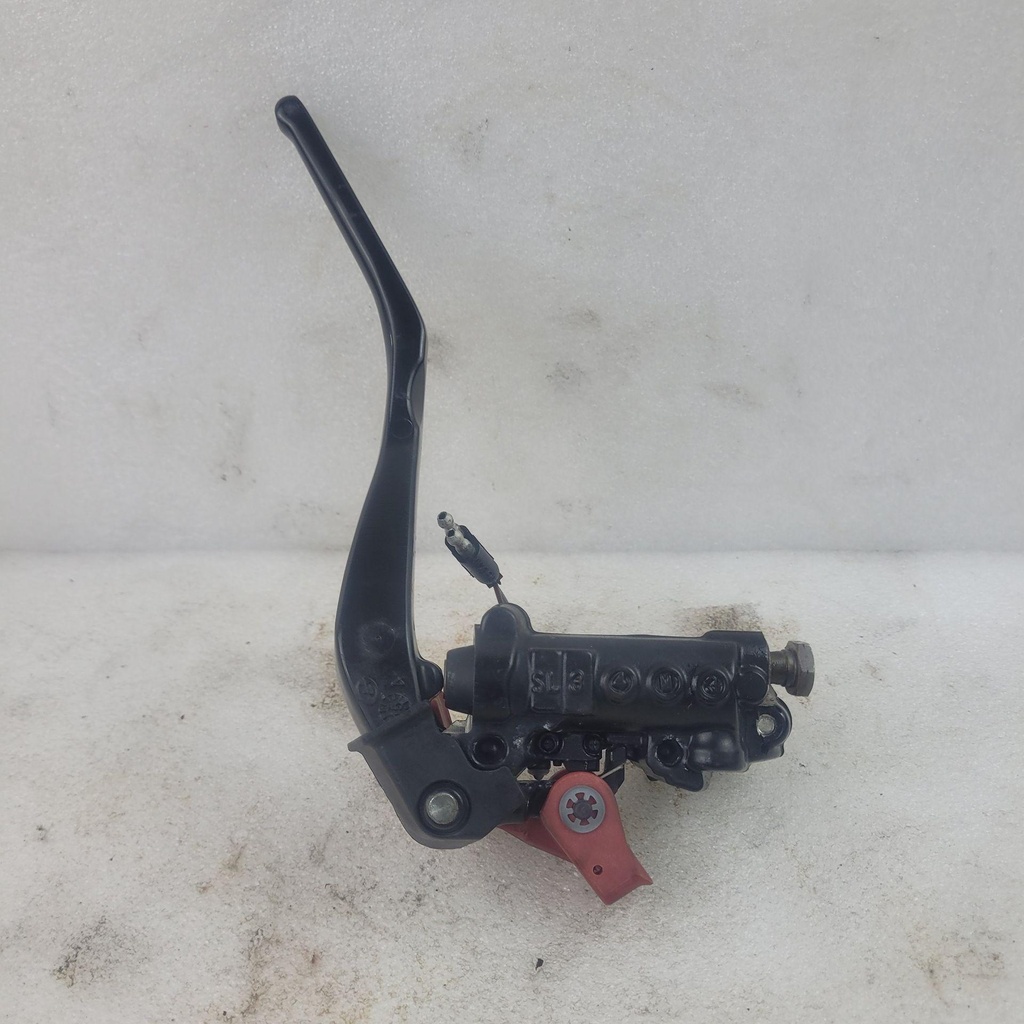 8JPF610A0000-001