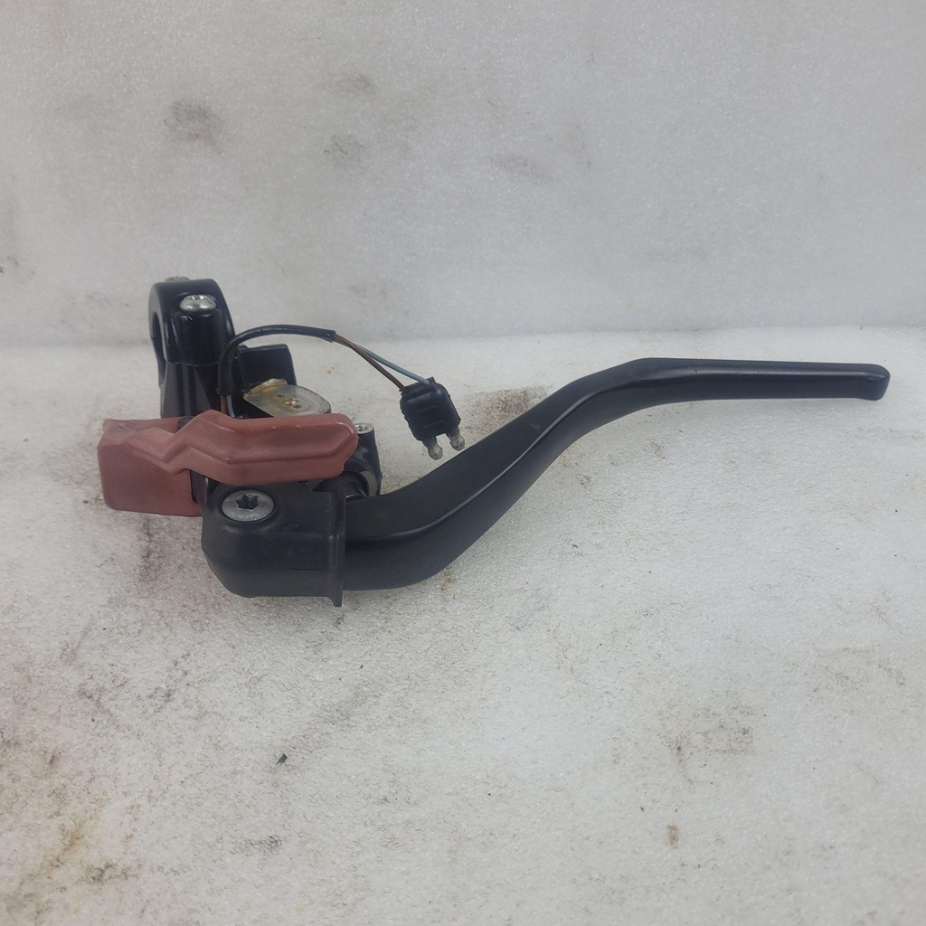 8JPF610A0000-001