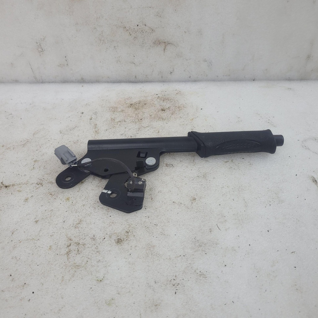 [CF03056] (new ref. 5hyv-083100-1000) parking brake lever