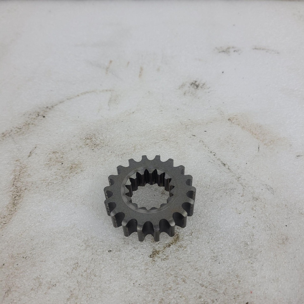 [8GC176828000-001] Sprocket, Chain Drive (18T) UR