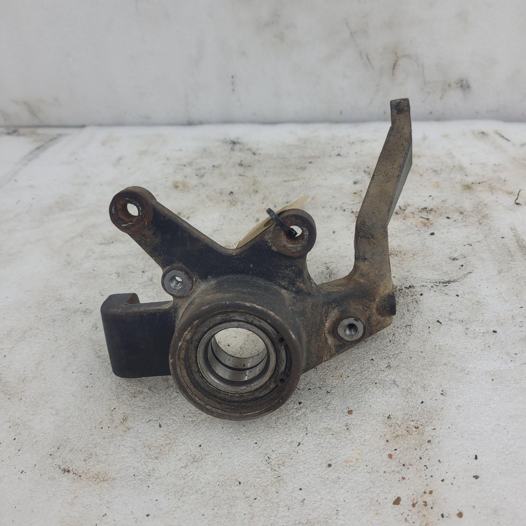 [CF02139] front steering knuckle,rh