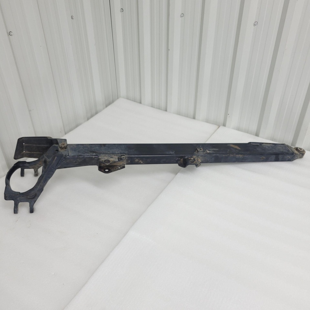 [CF00181] REAR RIGHT HAND SWING ARM