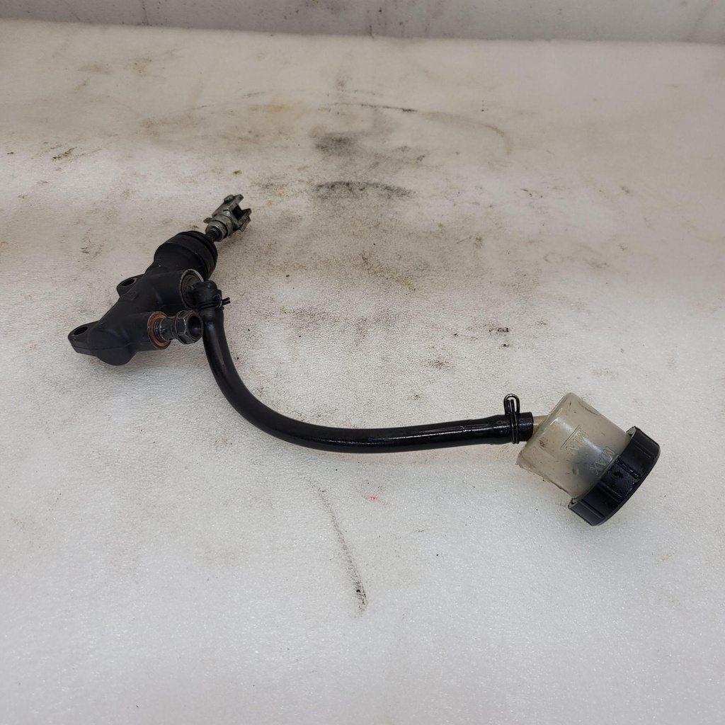 [62540041A-001] rear brake pump