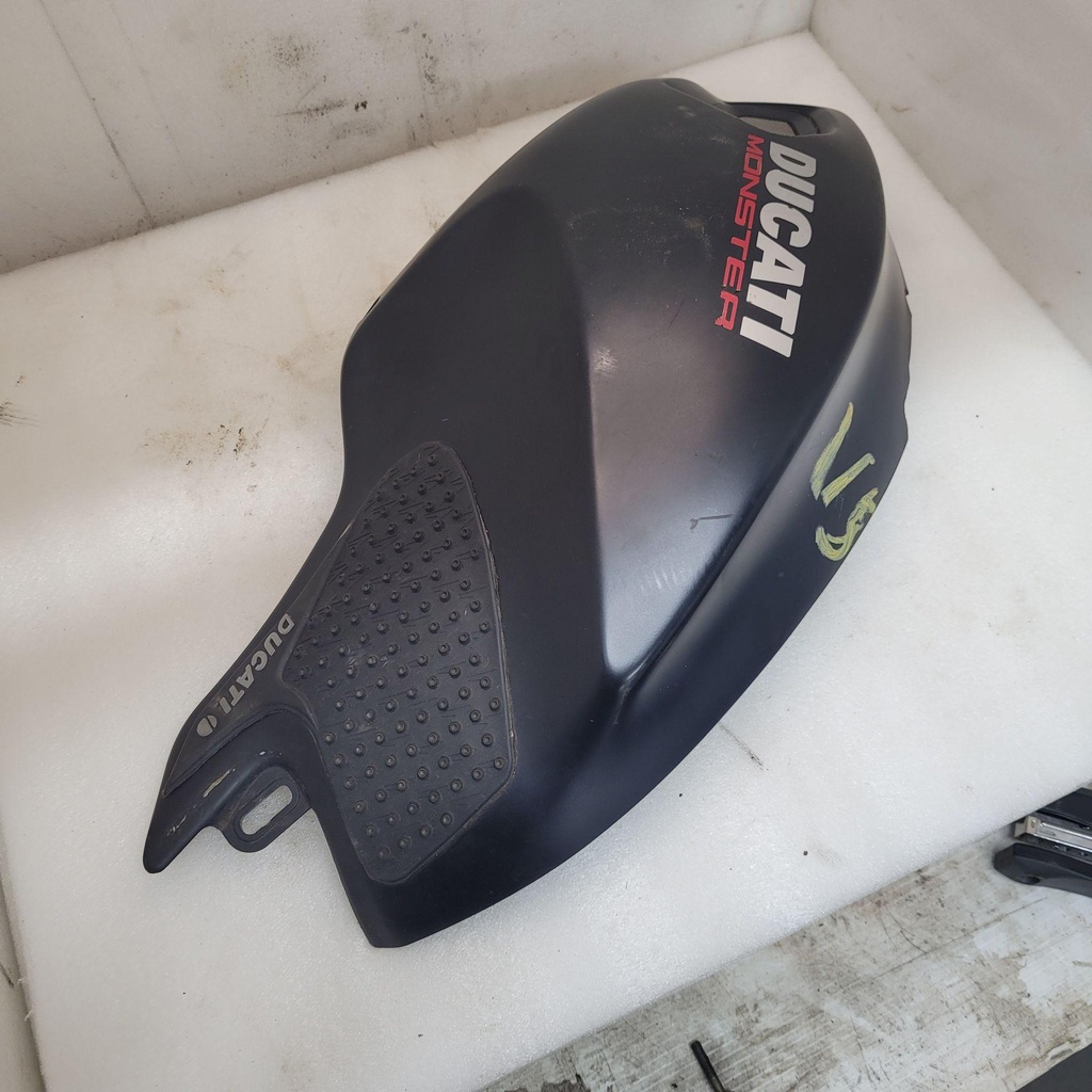 [48012591DN-001] cap (l.h.) (black)