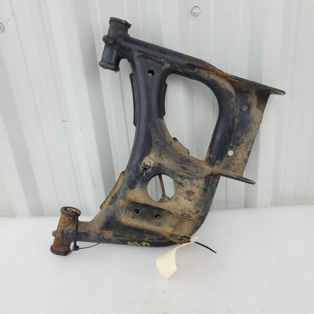 [1018116-458-001] (new ref. 1021705-458) control arm weld rear lower rig