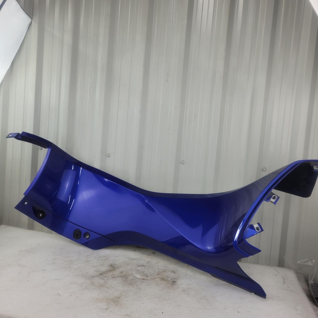 [705005515-001] rh upper lateral panel, blue blue model