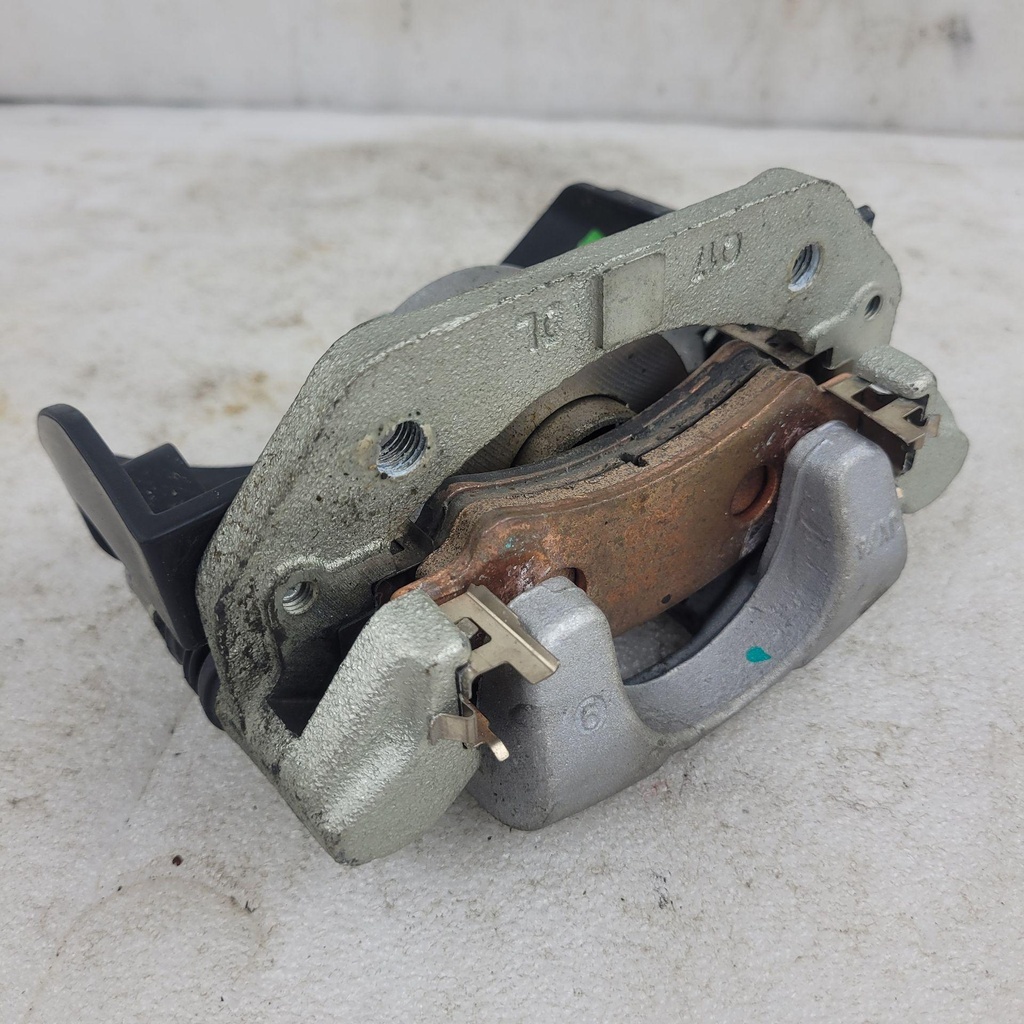 [CF02332] front brake caliper assy, rh (CF02332)