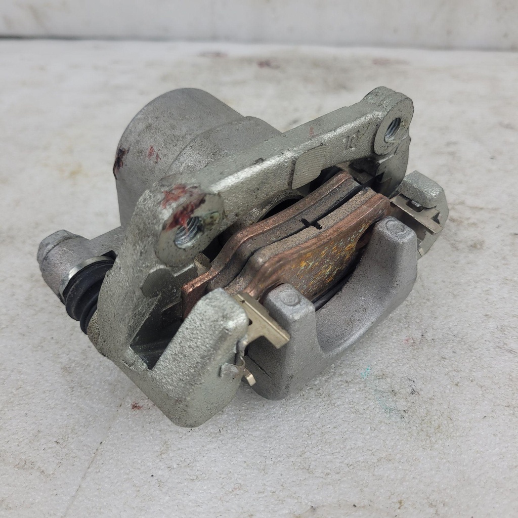 [CF02341] rear brake caliper (CF02341)