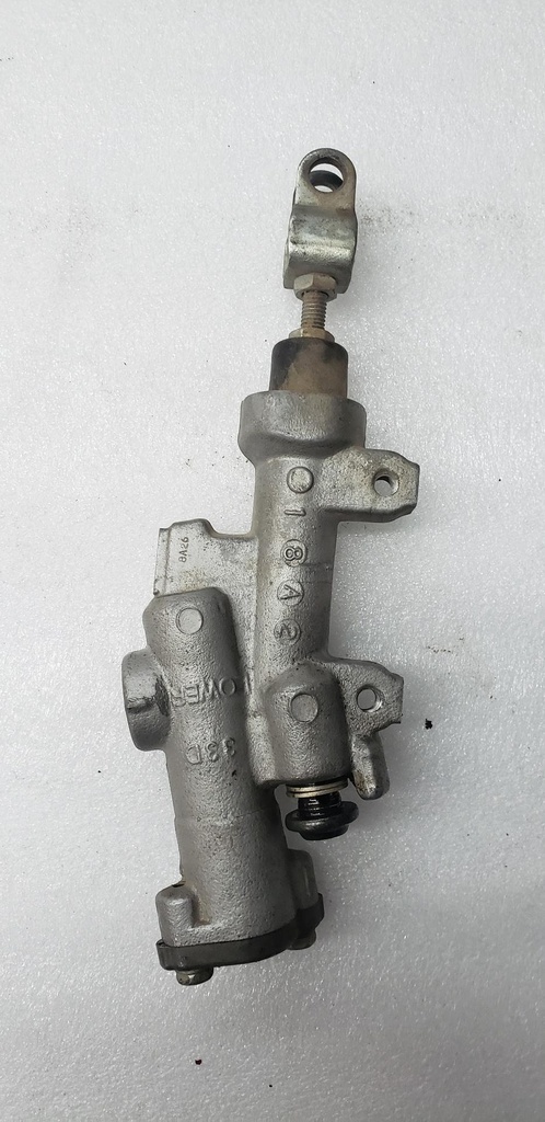 Rr. Master Cylinder Assy