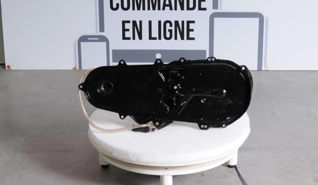 [504153897-001] chain case cover ass'y (504153897-001)