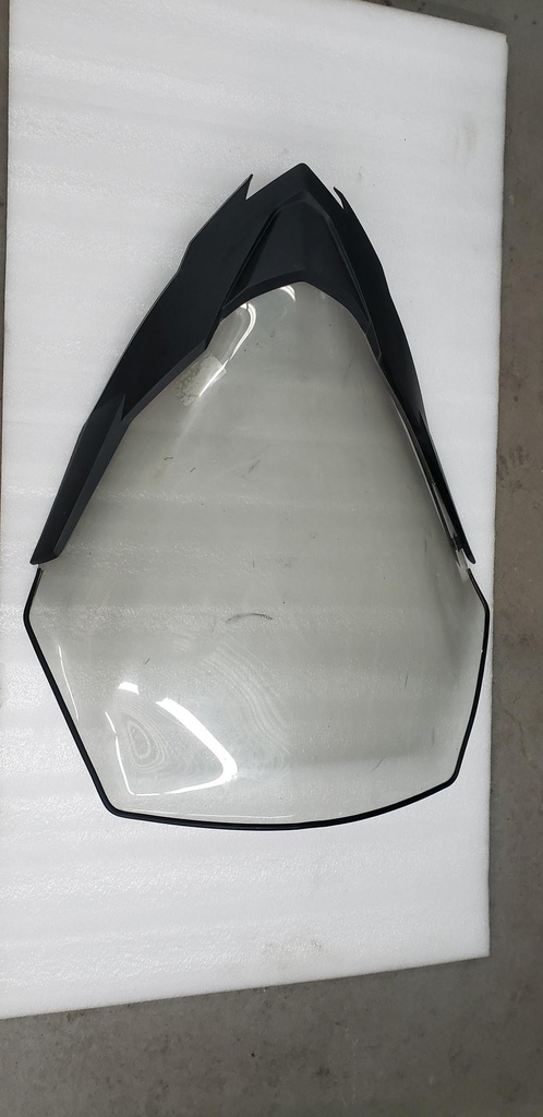 WINDSHIELD 4