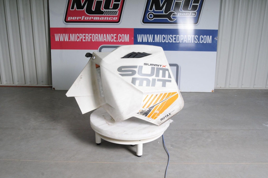 white, rh panel package sport