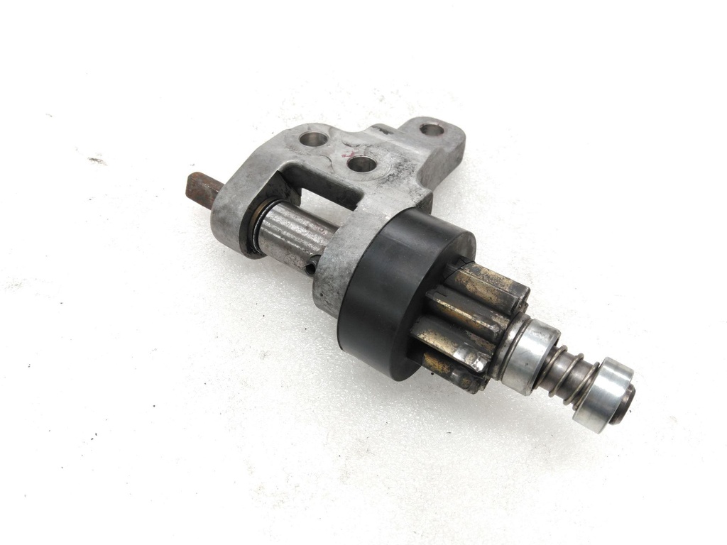 PINION AND PINION BRACKET ASSEM