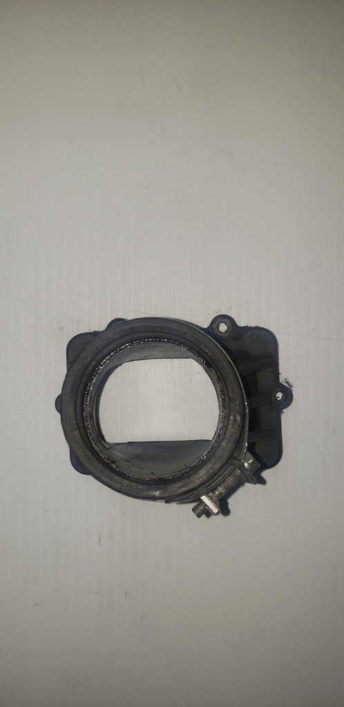 [420867333-001] intake socket (420867333-001)