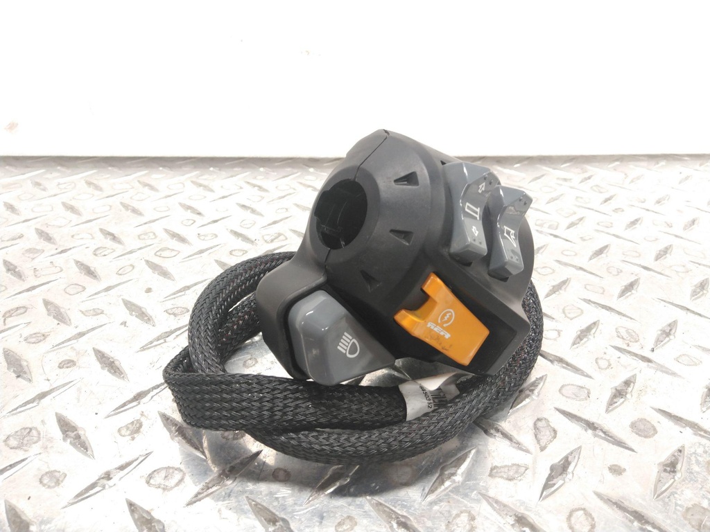 [515178102-001] lh switch housing (515178102-001)