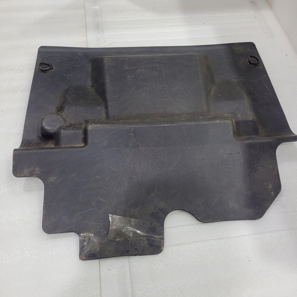 [5437394-070-001] DIVIDER PANEL, REAR, GLOSS BLAC