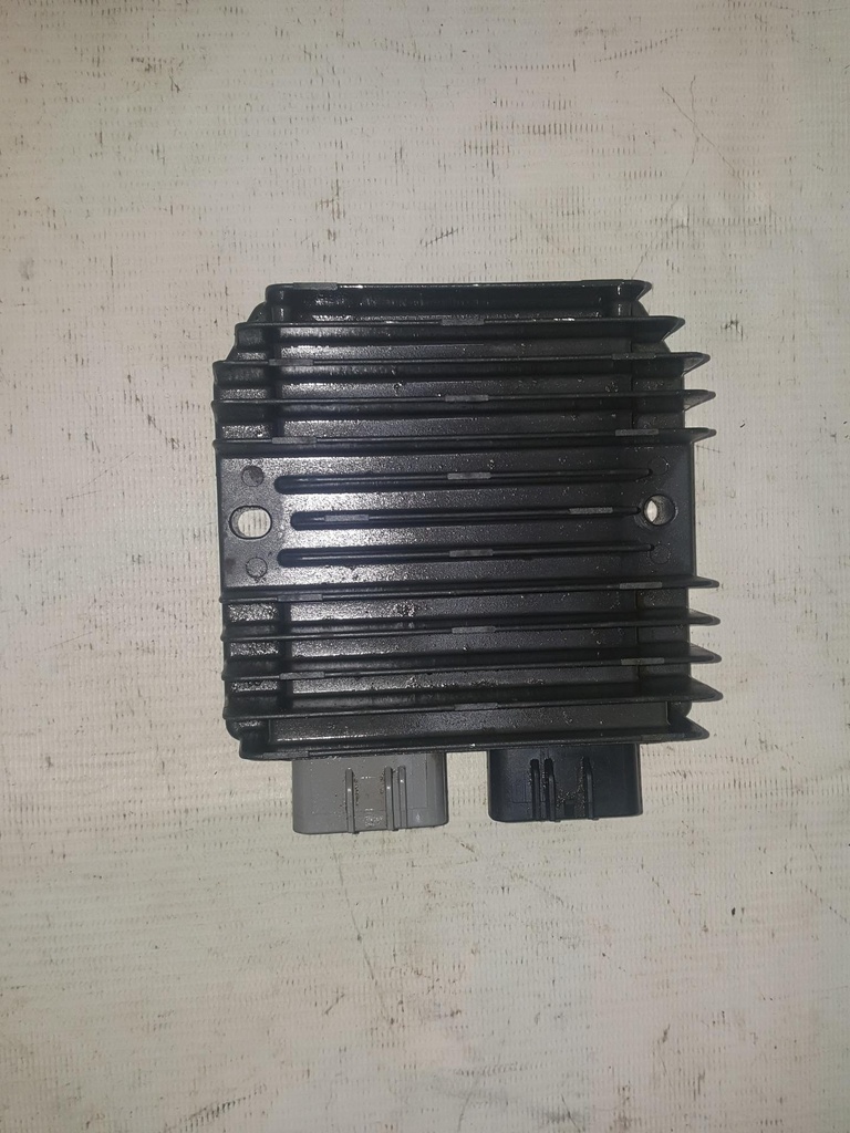 [710001191-001] voltage regulator (710001191-001)