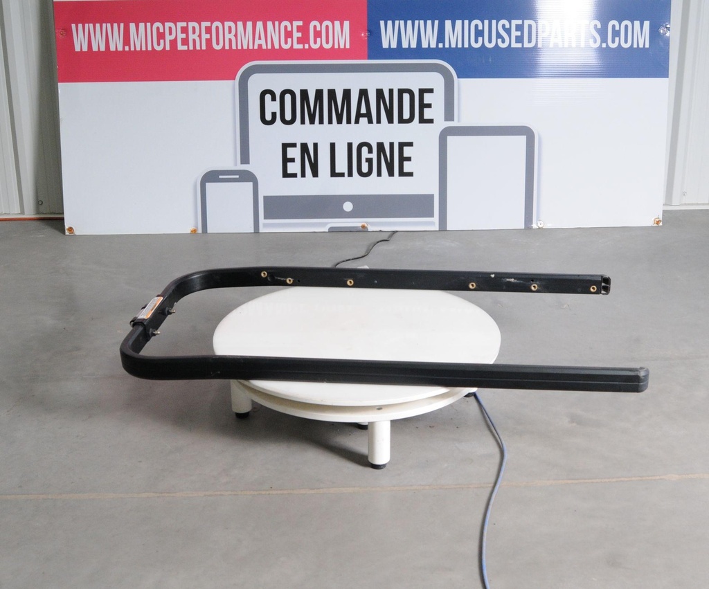 [860201250-001] black, hitch bumper 154 (860201250-001)