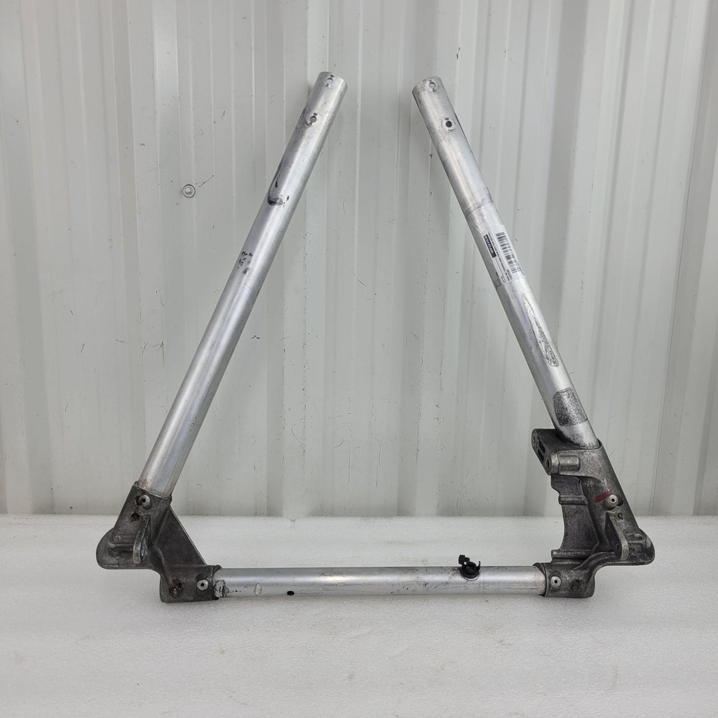 [1020589-001] (new ref. 1024054) tube frame asm front aluminum r