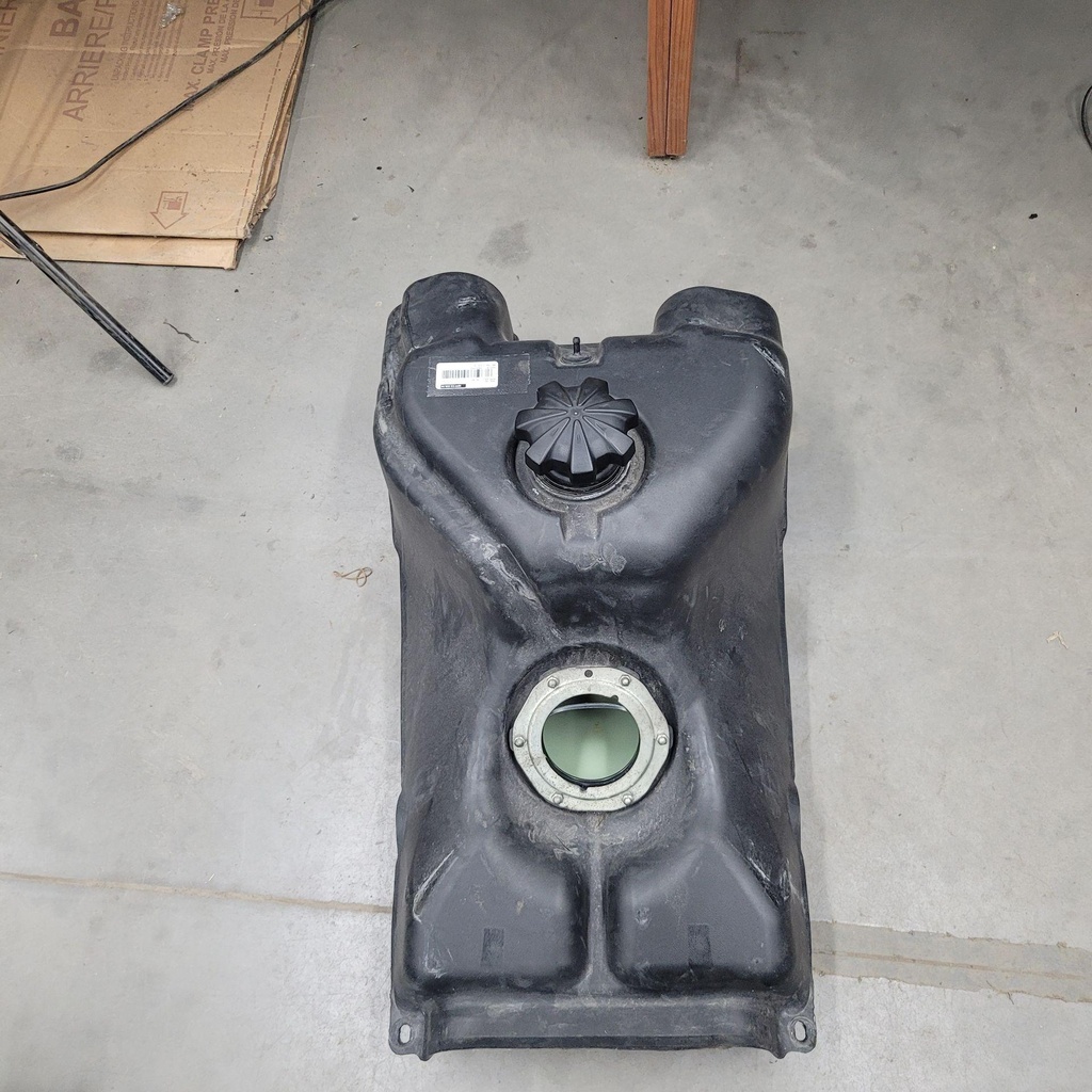 [8HF241110000-001] tank, fuel (8HF241110000-001)