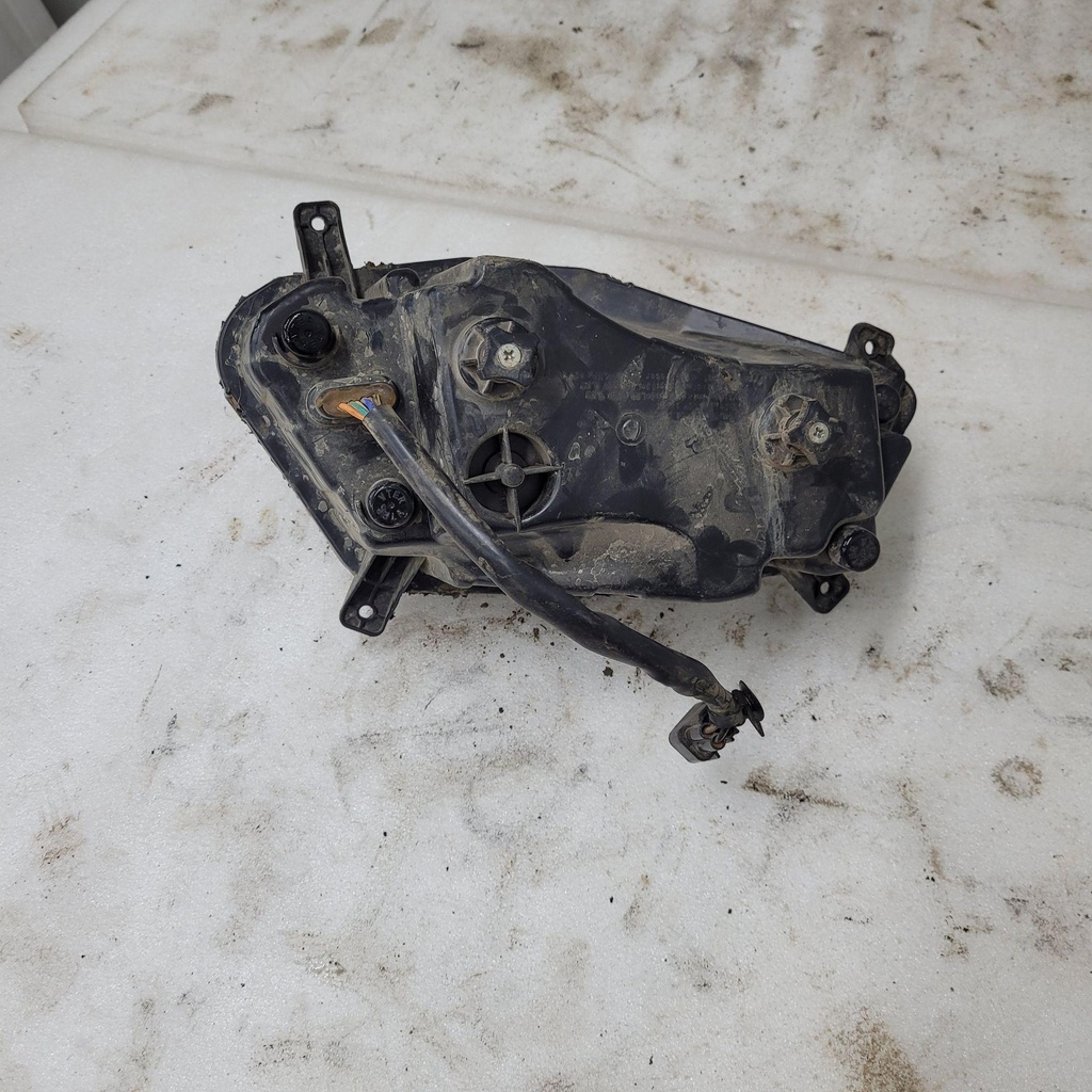 [CF00448] LEFT HAND HEADLIGHT (CF00448)