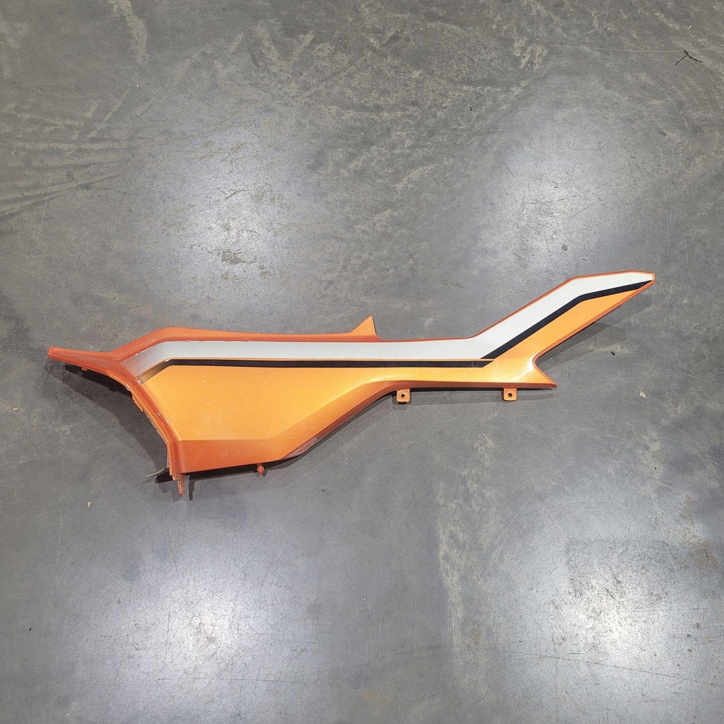 [CF00960] left hand side cover, lwb (crystal orange)