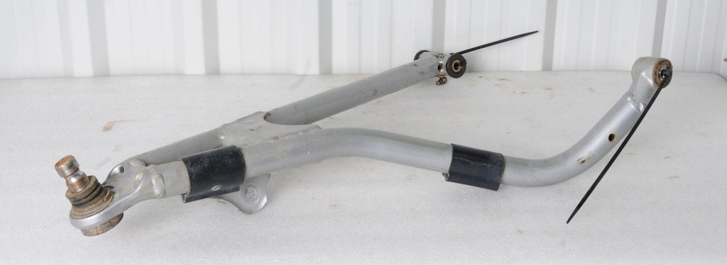 CENTRAL ARM WELD UPR FRT RIGHT